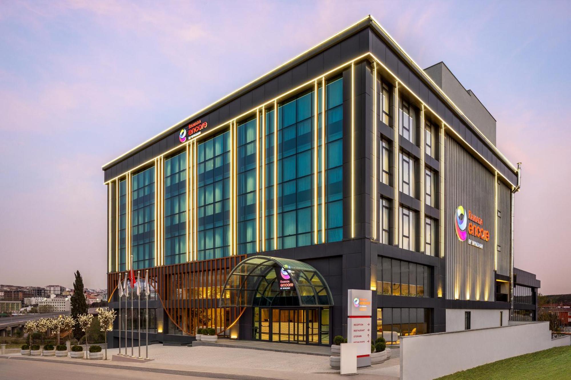 Ramada Encore By Wyndham Istanbul Arnavutkoy Exterior photo